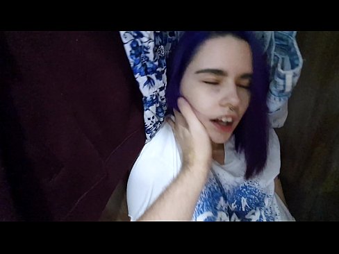 ❤️ Nire ahizpa armairuan aurkitu eta lagundu zion esperma ❤️❌ Porno %eu.xxxtun.ruan ❌❤