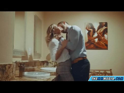❤️ Ilehoria busti batek komun publiko batean seduzitzen zaituenean ❤️❌ Porno %eu.xxxtun.ruan ❌❤